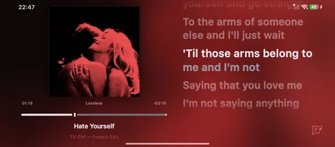 Apple music now playing screen (iOS 26) screenshot 3