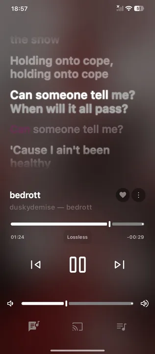 Apple music now playing screen (iOS 26) screenshot 2